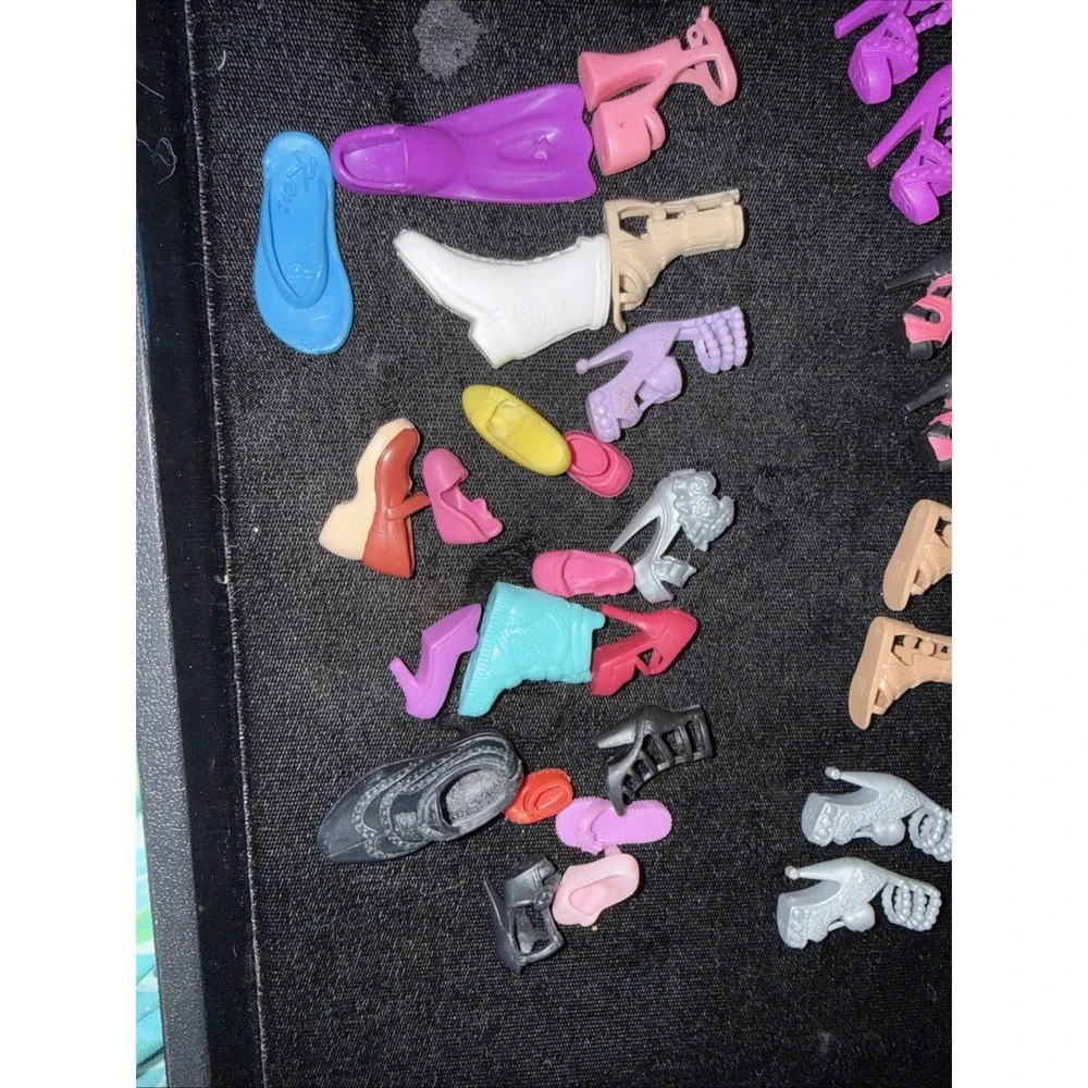 LOT OF 4 PAIR OF BOOTS SHOES AND Lots Of Misc Shoes MORE FOR BARBIE 5403‎